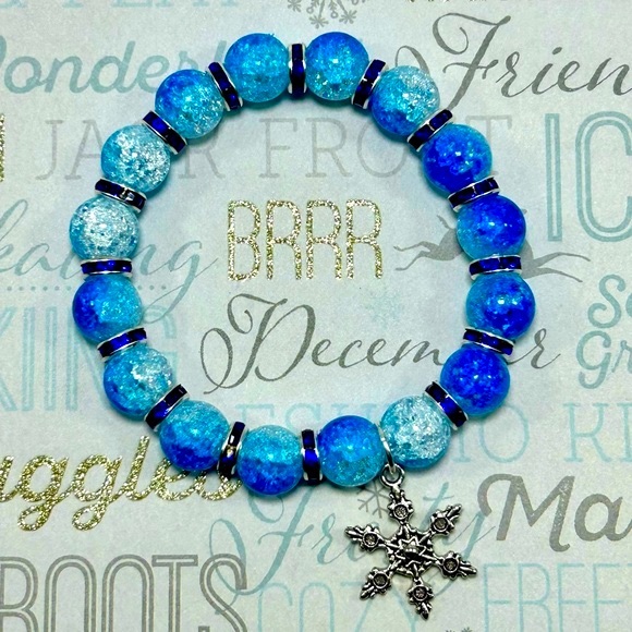 Handmade Snowflake Pendant Christmas Charm Bracelet! - Picture 4 of 6